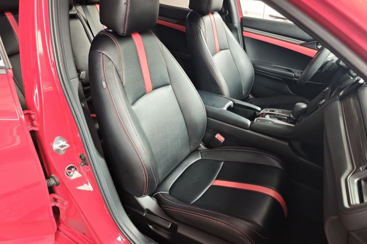 Used Honda Civic 2021 HATCHBACK 220TURBO CVT Trendy Cool Edition Interior 5