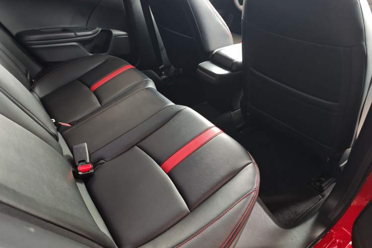 Used Honda Civic 2021 HATCHBACK 220TURBO CVT Trendy Cool Edition Interior 6