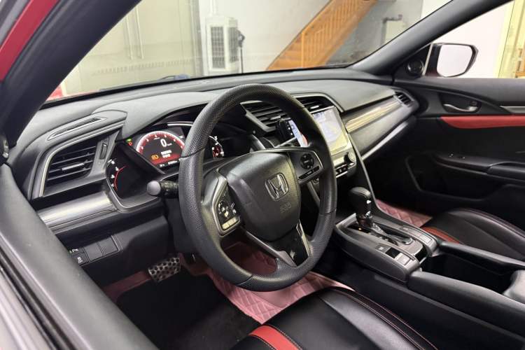 Used Honda Civic 2021 HATCHBACK 220TURBO CVT Trendy Cool Edition Interior 7