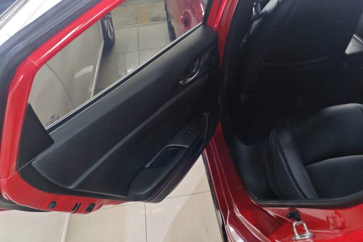 Used Honda Civic 2021 HATCHBACK 220TURBO CVT New Trendsetter Interior 8