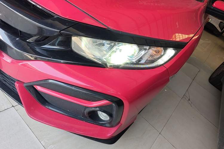 Used Honda Civic 2021 HATCHBACK 220TURBO CVT New Trendsetter Left Front Headlight