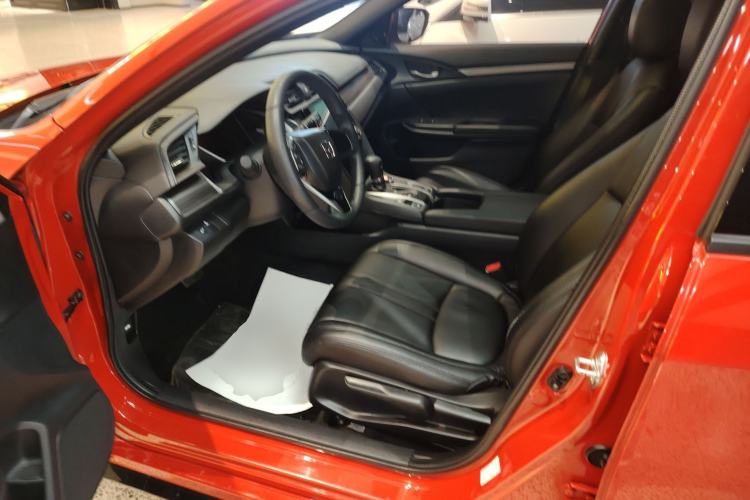 Used Honda Civic 2021 HATCHBACK 220TURBO CVT New Trendsetter Left Front Seat