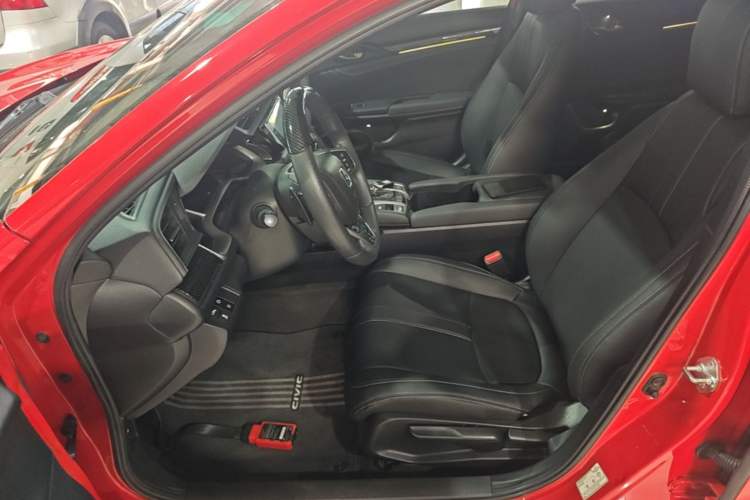 Used Honda Civic 2021 HATCHBACK 220TURBO CVT Trendy Cool Edition Left Front Seat
