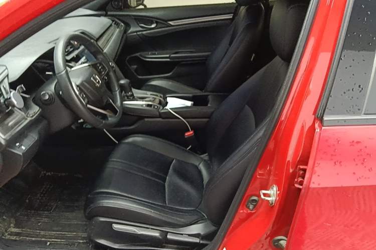 Used Honda Civic 2021 HATCHBACK 220TURBO CVT Trendy Cool Edition Left Front Seat