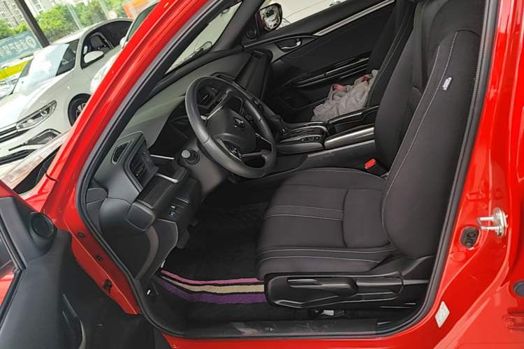 Used Honda Civic 2021 HATCHBACK 220TURBO CVT New Trendsetter Left Front Seat