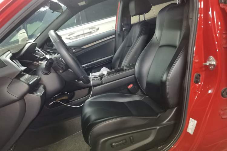 Used Honda Civic 2021 HATCHBACK 220TURBO CVT Trendy Cool Edition Left Front Seat