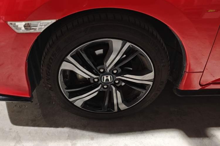 Used Honda Civic 2021 HATCHBACK 220TURBO CVT Trendy Cool Edition Left Front Wheel Hub