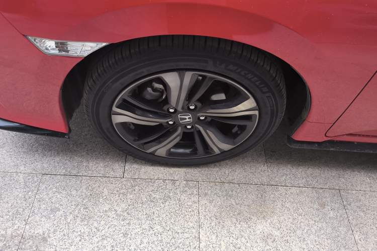 Used Honda Civic 2021 HATCHBACK 220TURBO Manual Driving Pleasure Control Left Front Wheel Hub