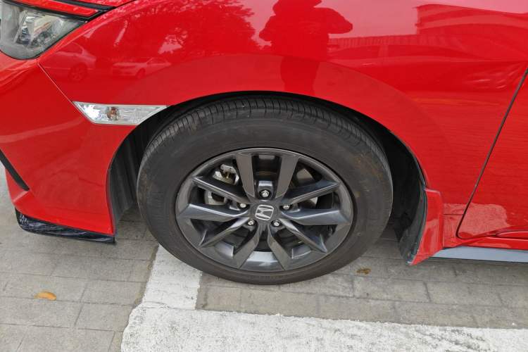 Used Honda Civic 2021 HATCHBACK 220TURBO CVT New Trendsetter Left Front Wheel Hub