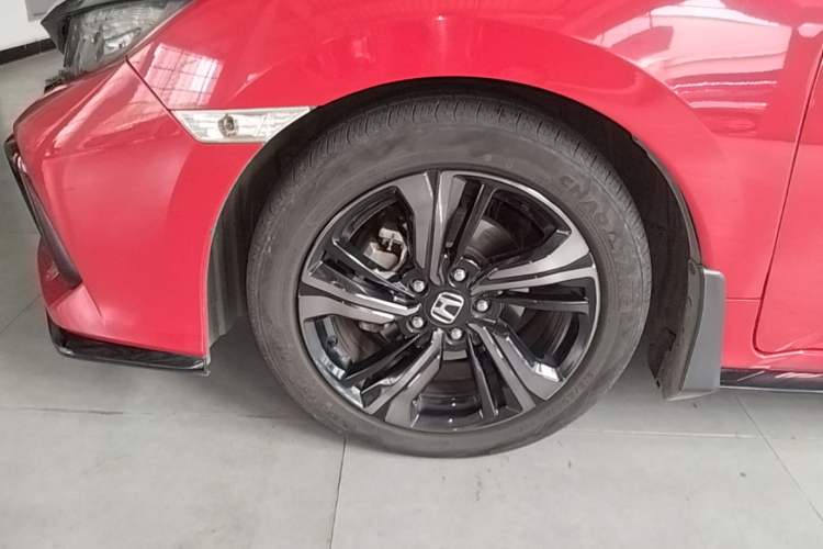 Used Honda Civic 2021 HATCHBACK 220TURBO CVT Trendy Cool Edition Left Front Wheel Hub