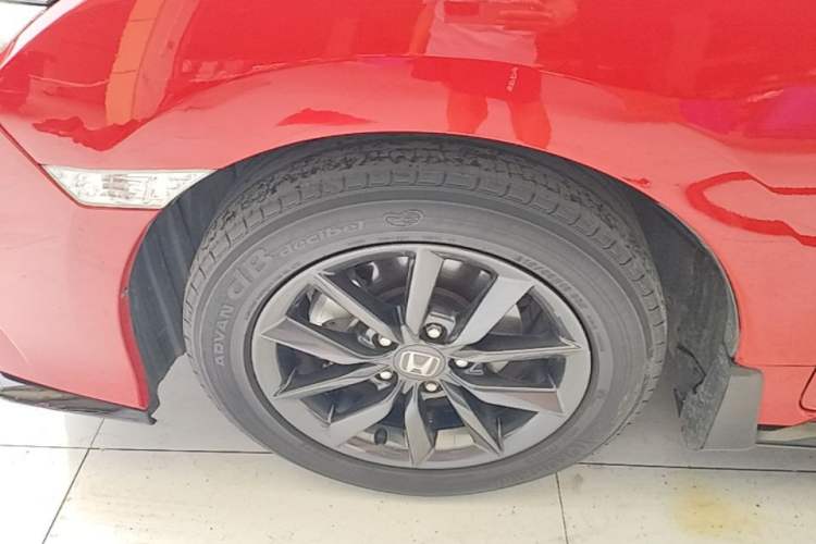 Used Honda Civic 2021 HATCHBACK 220TURBO CVT New Trendsetter Left Front Wheel Hub