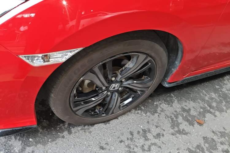 Used Honda Civic 2021 HATCHBACK 220TURBO CVT Trendy Cool Edition Left Front Wheel Hub