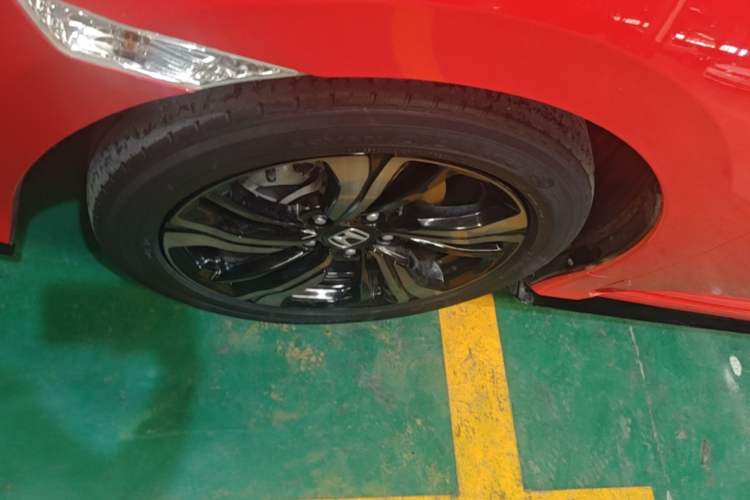 Used Honda Civic 2021 HATCHBACK 220TURBO CVT Trendy Cool Edition Left Front Wheel Hub