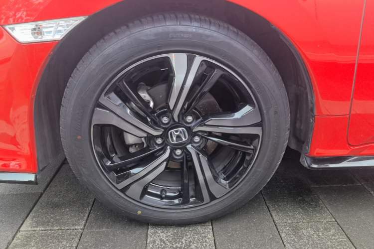 Used Honda Civic 2021 HATCHBACK 220TURBO CVT Trendy Cool Edition Left Front Wheel Hub
