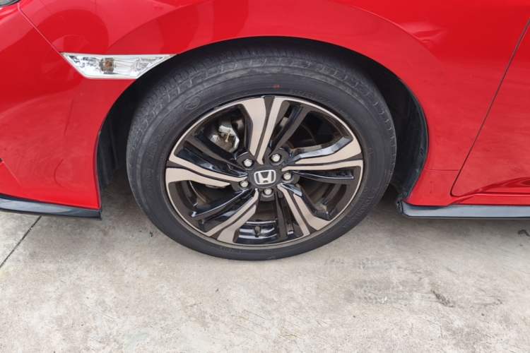 Used Honda Civic 2021 HATCHBACK 220TURBO CVT Trendy Cool Edition Left Front Wheel Hub