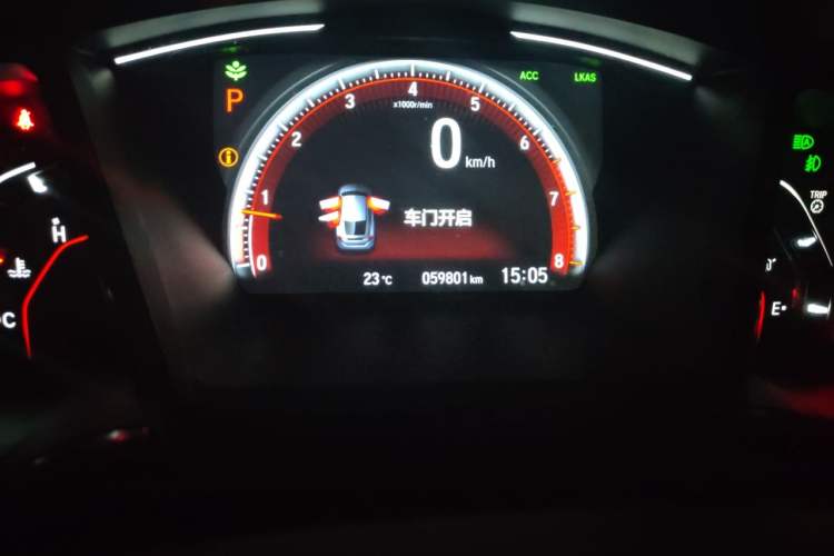 Used Honda Civic 2021 HATCHBACK 220TURBO CVT Dynamic Control Odometer Close Up