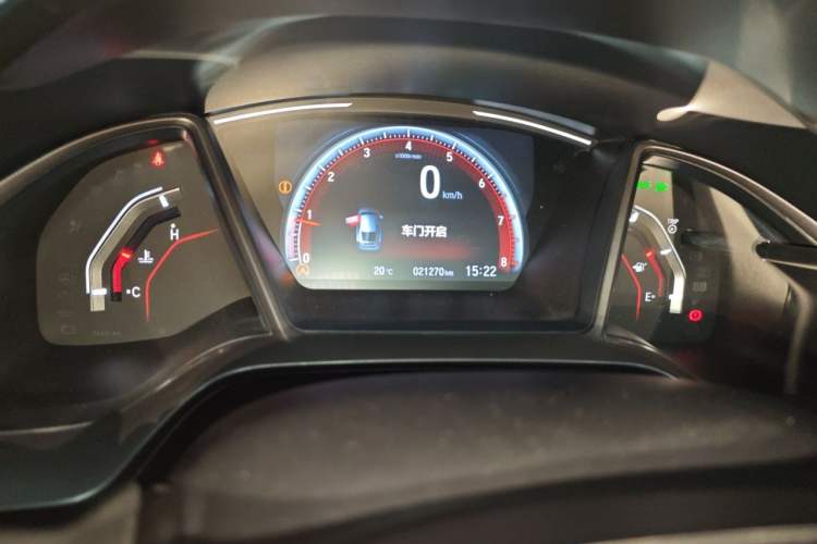 Used Honda Civic 2021 HATCHBACK 220TURBO Manual Driving Pleasure Control Odometer Close Up