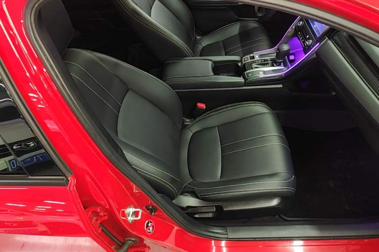 Used Honda Civic 2021 HATCHBACK 220TURBO CVT New Trendsetter Right Front Seat