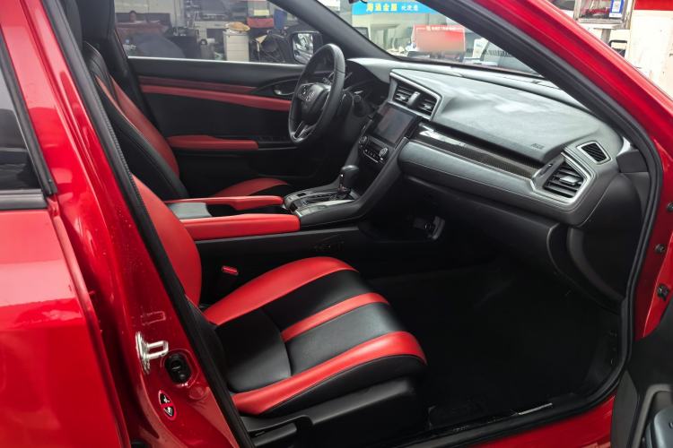Used Honda Civic 2021 HATCHBACK 220TURBO CVT Trendy Cool Edition Right Front Seat
