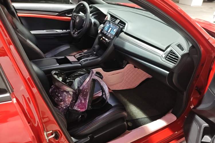 Used Honda Civic 2021 HATCHBACK 220TURBO CVT Trendy Cool Edition Right Front Seat