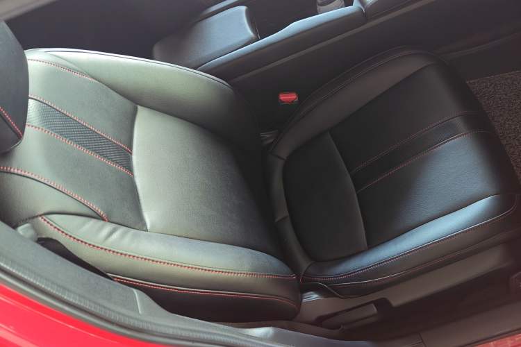 Used Honda Civic 2021 HATCHBACK 220TURBO CVT Trendy Cool Edition Right Front Seat