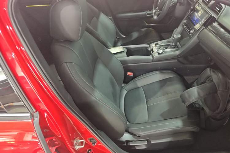 Used Honda Civic 2021 HATCHBACK 220TURBO CVT Trendy Cool Edition Right Front Seat