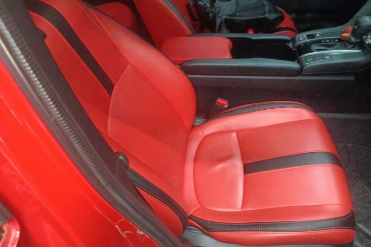 Used Honda Civic 2021 HATCHBACK 220TURBO CVT Trendy Cool Edition Right Front Seat