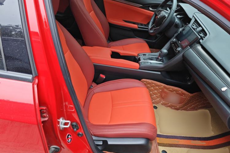Used Honda Civic 2021 HATCHBACK 220TURBO CVT New Trendsetter Right Front Seat