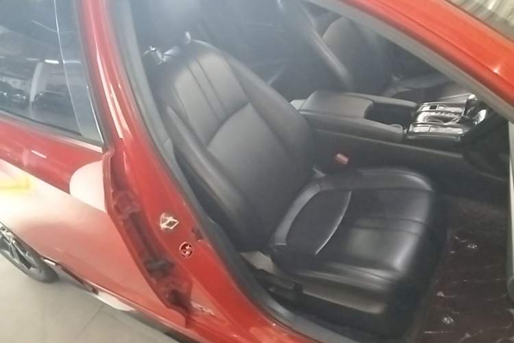 Used Honda Civic 2021 HATCHBACK 220TURBO CVT Trendy Cool Edition Right Front Seat