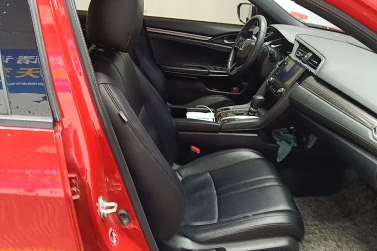 Used Honda Civic 2021 HATCHBACK 220TURBO CVT Trendy Cool Edition Right Front Seat