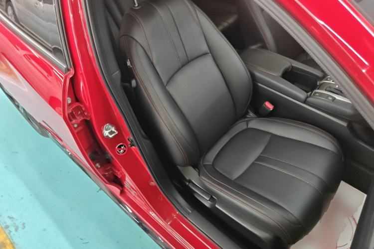 Used Honda Civic 2021 HATCHBACK 220TURBO CVT Trendy Cool Edition Right Front Seat