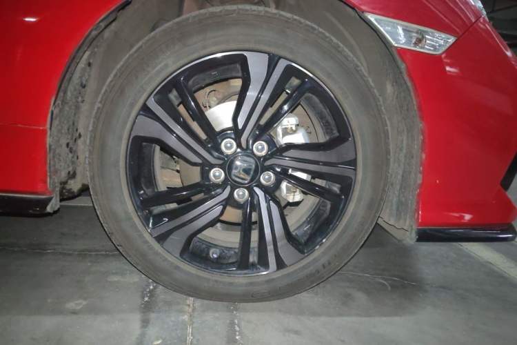 Used Honda Civic 2021 HATCHBACK 220TURBO CVT Dynamic Control Right Front Wheel Hub