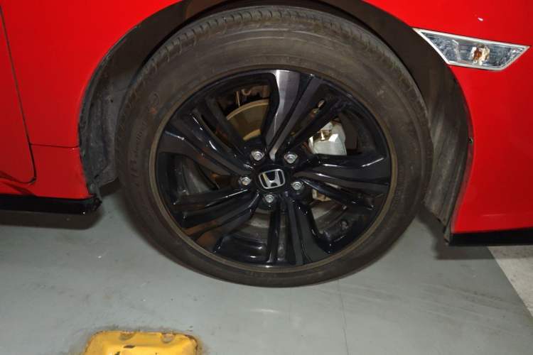 Used Honda Civic 2021 HATCHBACK 220TURBO Manual Driving Pleasure Control Right Front Wheel Hub