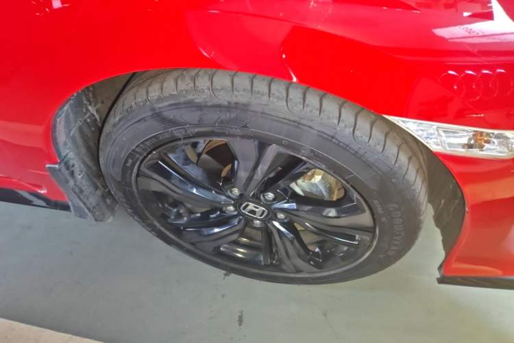 Used Honda Civic 2021 HATCHBACK 220TURBO CVT Trendy Cool Edition Right Front Wheel Hub