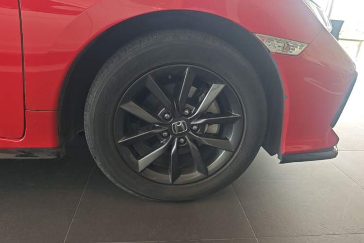 Used Honda Civic 2021 HATCHBACK 220TURBO CVT New Trendsetter Right Front Wheel Hub