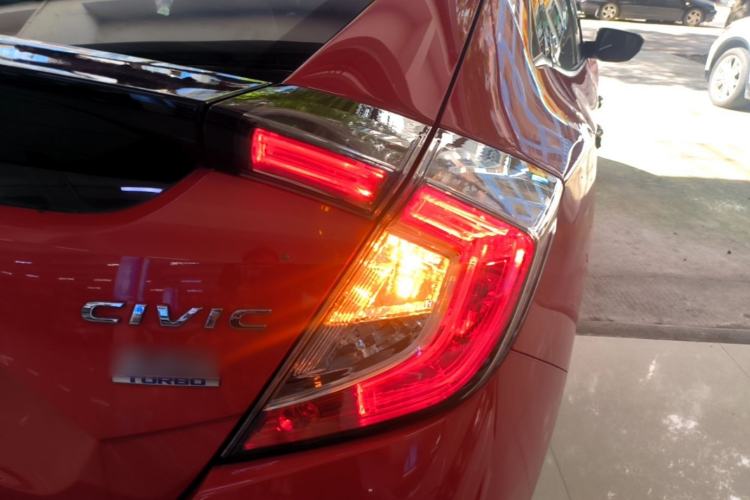 Used Honda Civic 2021 HATCHBACK 220TURBO CVT Dynamic Control Right Rear Taillight