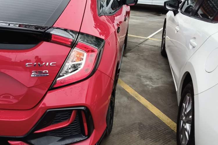 Used Honda Civic 2021 HATCHBACK 220TURBO CVT Trendy Cool Edition Right Rear Taillight