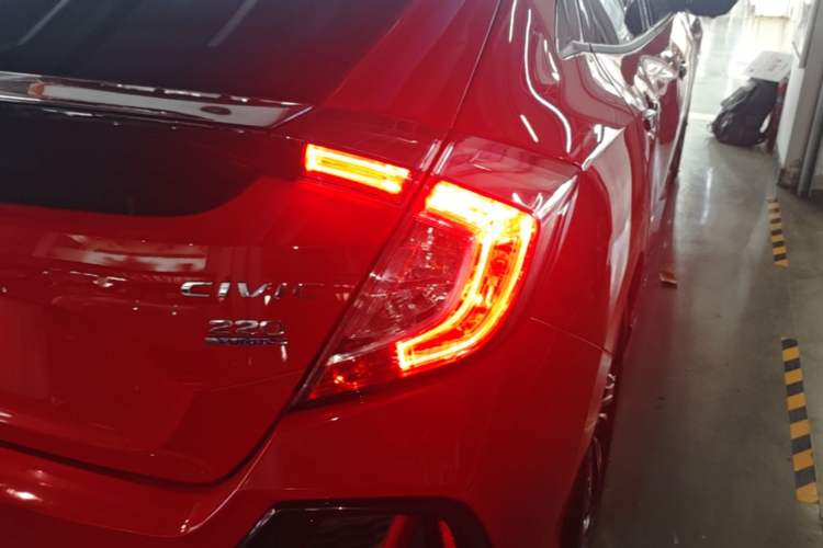 Used Honda Civic 2021 HATCHBACK 220TURBO CVT Trendy Cool Edition Right Rear Taillight