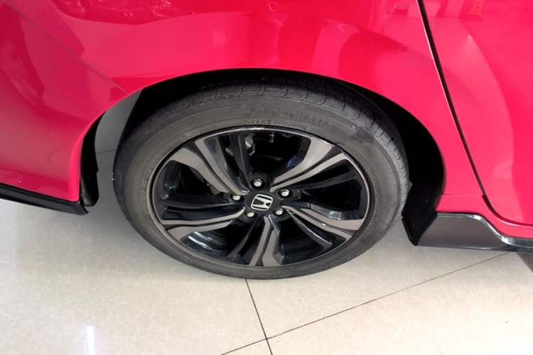 Used Honda Civic 2021 HATCHBACK 220TURBO CVT Dynamic Control Right Rear Wheel Hub