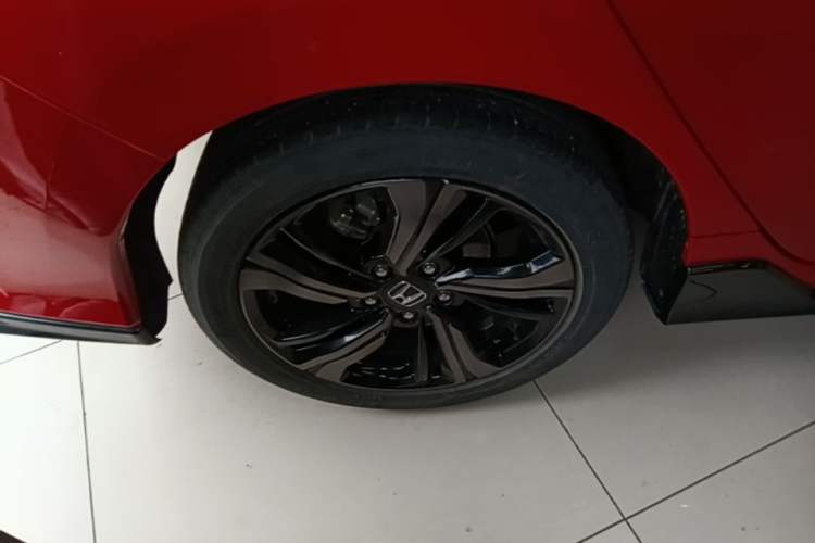 Used Honda Civic 2021 HATCHBACK 220TURBO CVT Trendy Cool Edition Right Rear Wheel Hub