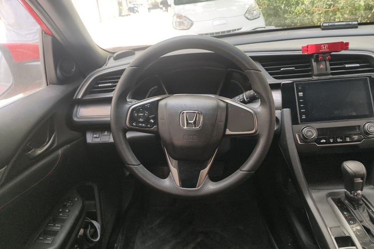 Used Honda Civic 2021 HATCHBACK 220TURBO CVT New Trendsetter Steering Wheel