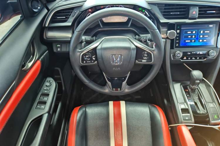 Used Honda Civic 2021 HATCHBACK 220TURBO CVT Trendy Cool Edition Steering Wheel