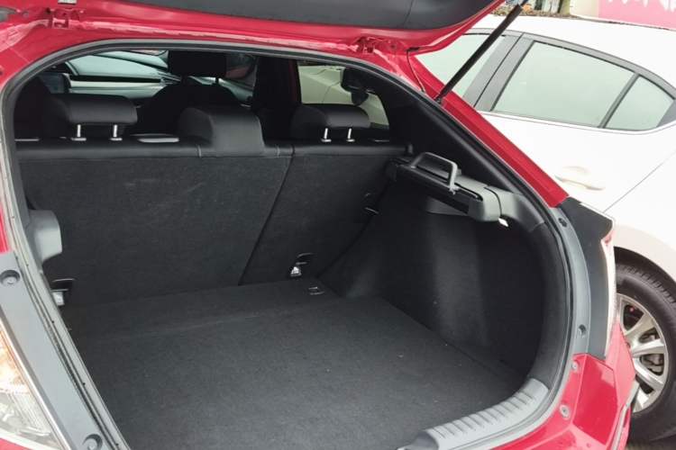 Used Honda Civic 2021 HATCHBACK 220TURBO CVT Trendy Cool Edition Trunk