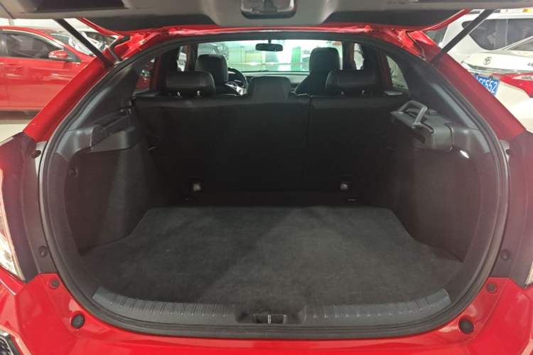 Used Honda Civic 2021 HATCHBACK 220TURBO CVT Trendy Cool Edition Trunk