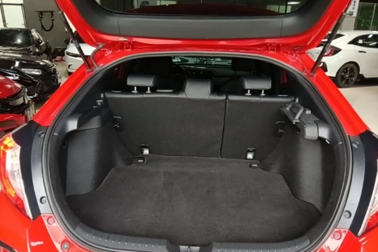 Used Honda Civic 2021 HATCHBACK 220TURBO CVT Trendy Cool Edition Trunk
