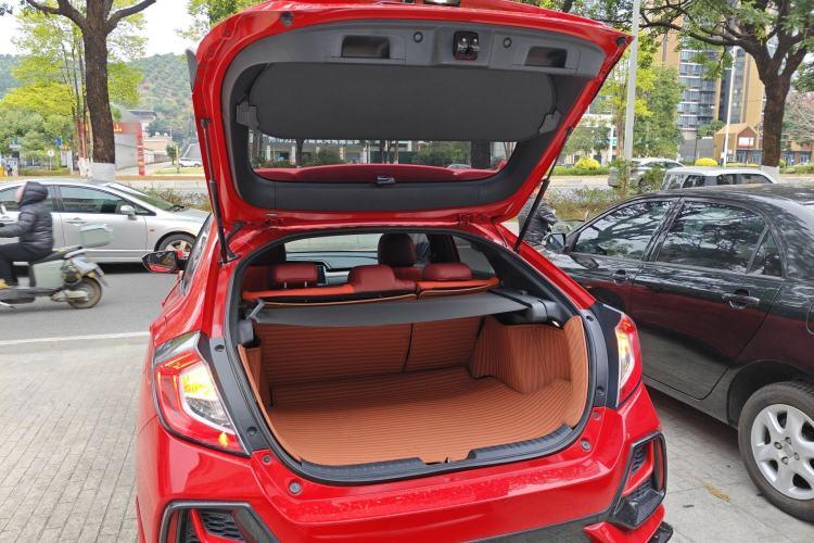 Used Honda Civic 2021 HATCHBACK 220TURBO CVT New Trendsetter Trunk