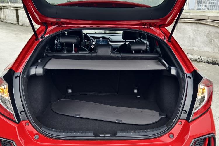 Used Honda Civic 2021 HATCHBACK 220TURBO CVT New Trendsetter Trunk