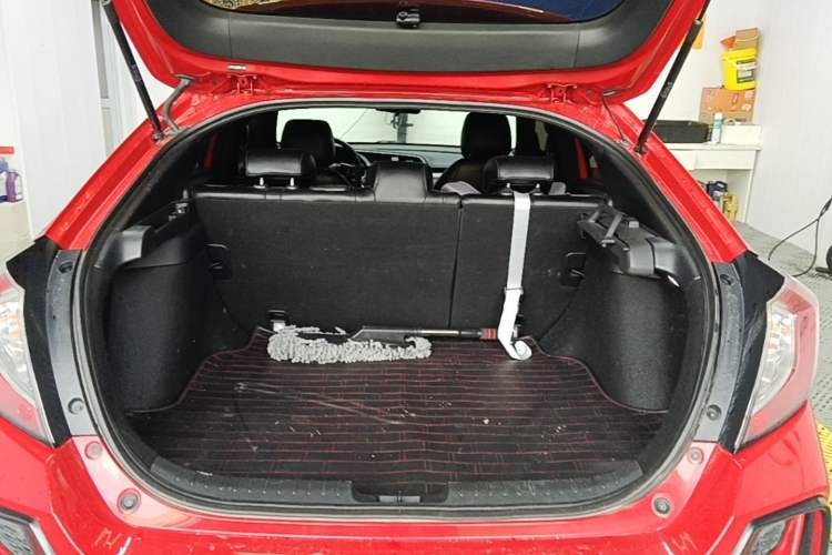 Used Honda Civic 2021 HATCHBACK 220TURBO CVT Trendy Cool Edition Trunk