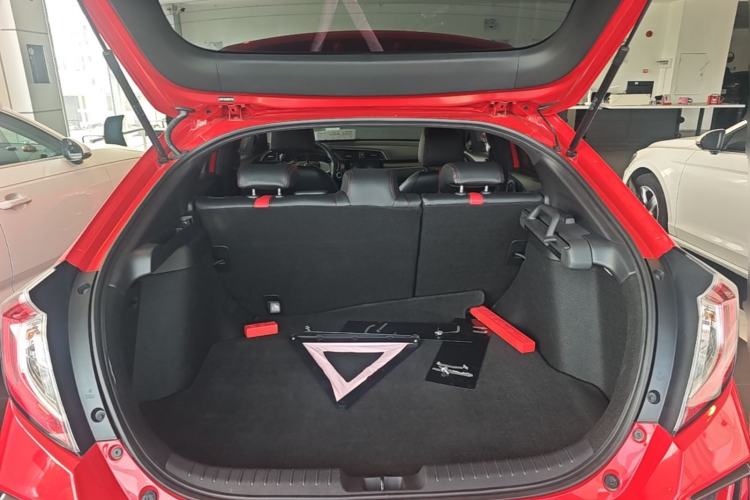 Used Honda Civic 2021 HATCHBACK 220TURBO CVT New Trendsetter Trunk