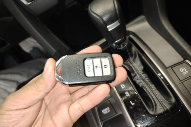 Used Honda Civic 2021 HATCHBACK 220TURBO CVT New Trendsetter Vehicle Key